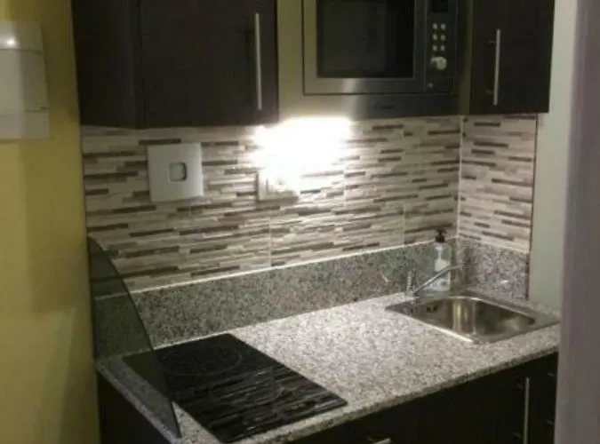 Flores 4 * Πλάγια ντε λας Αμέρικας