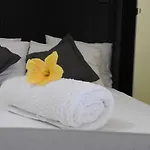 Flores 4 * Πλάγια ντε λας Αμέρικας