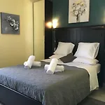 Flores 4 * Πλάγια ντε λας Αμέρικας